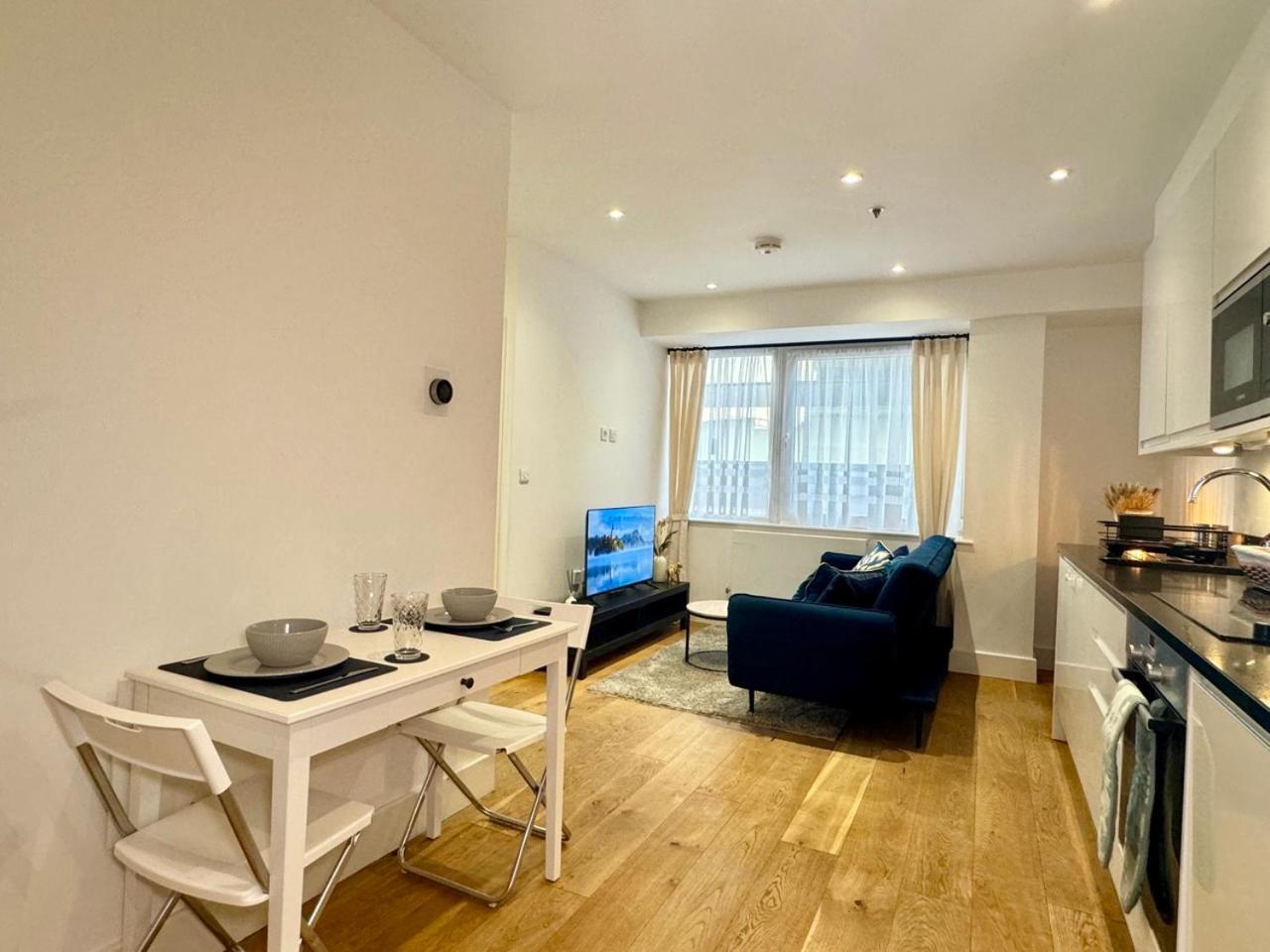 Luxury 2 Bedroom Apartment In Central Croydon With Free Parking Екстериор снимка