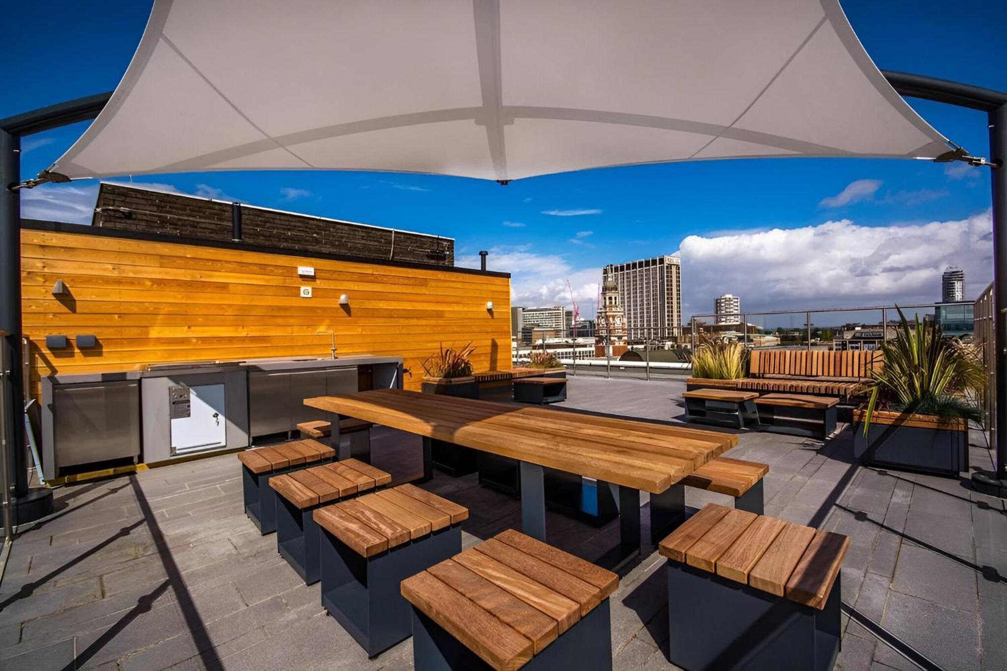 Luxury 2 Bedroom Apartment In Central Croydon With Free Parking Екстериор снимка